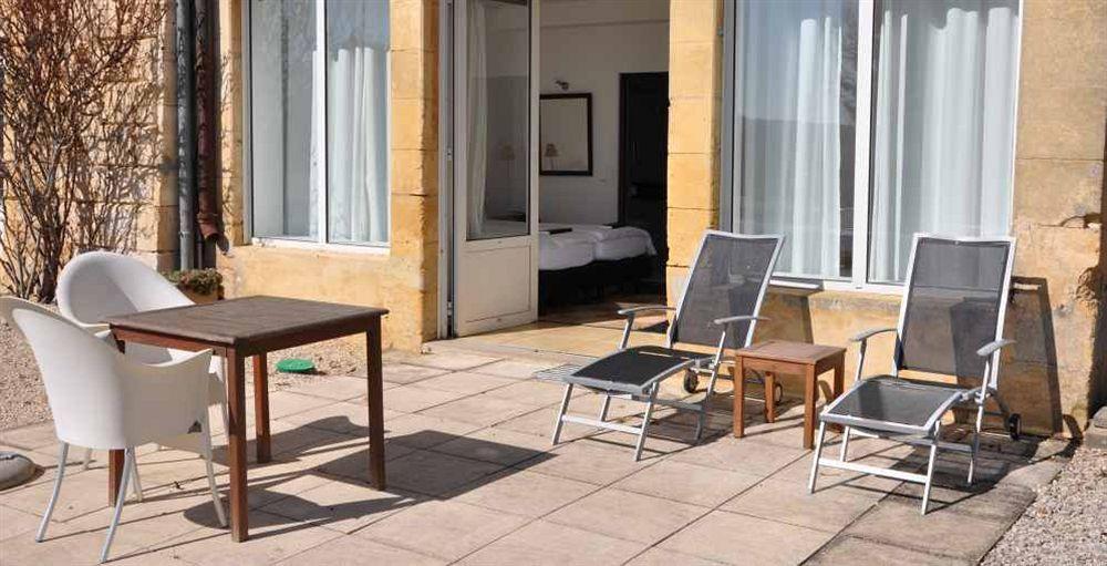Chateau Les Merles Et Ses Villas Mouleydier Εξωτερικό φωτογραφία