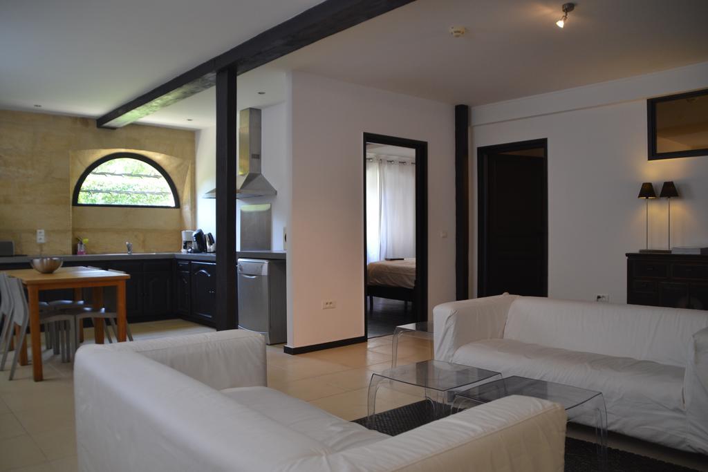 Chateau Les Merles Et Ses Villas Mouleydier Εξωτερικό φωτογραφία