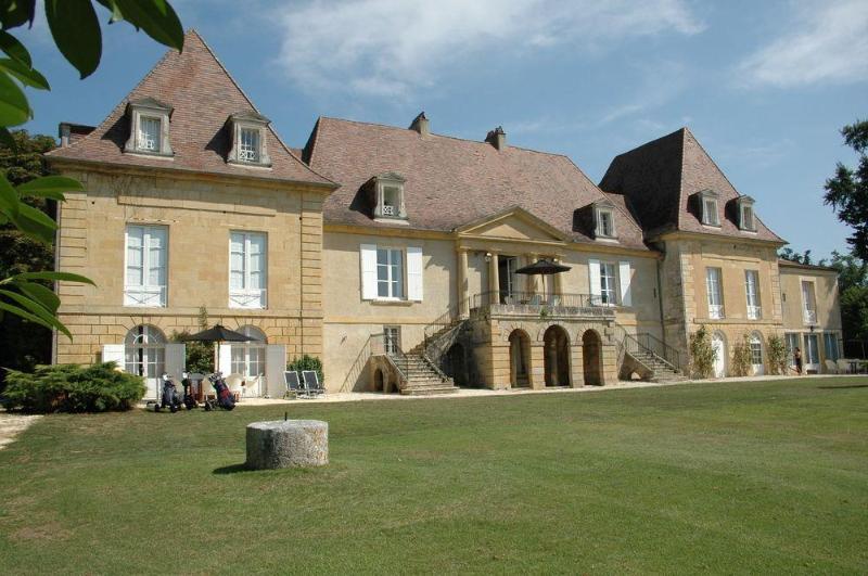 Chateau Les Merles Et Ses Villas Mouleydier Εξωτερικό φωτογραφία