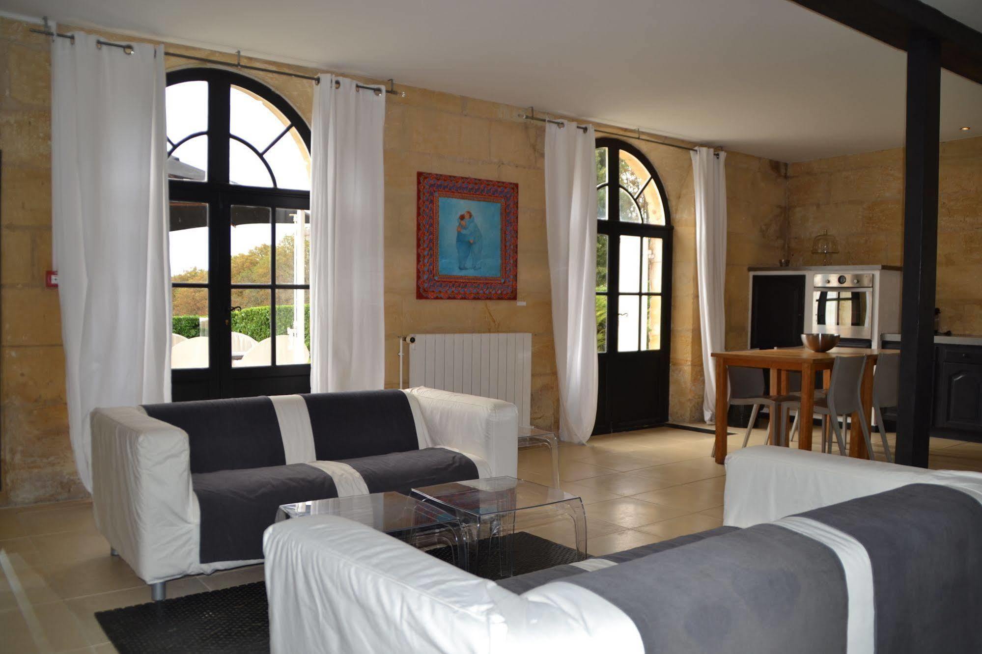 Chateau Les Merles Et Ses Villas Mouleydier Εξωτερικό φωτογραφία
