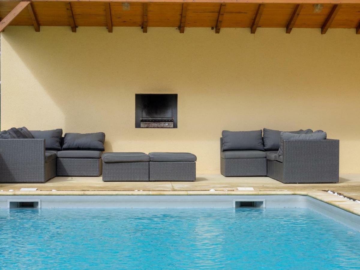 Chateau Les Merles Et Ses Villas Mouleydier Εξωτερικό φωτογραφία